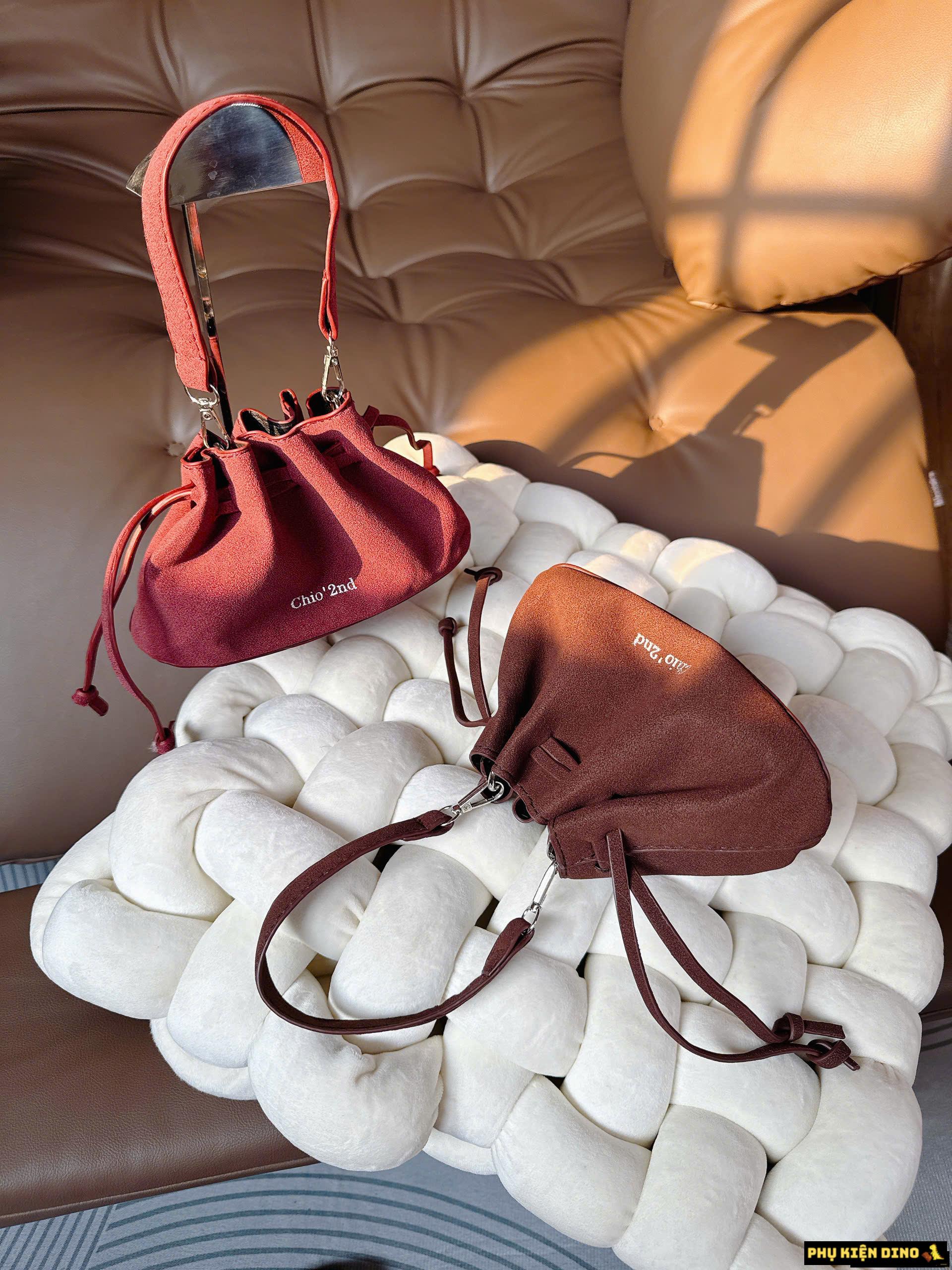 Túi Rút Mini Chio 2nd Màu Nâu Đậm Cam Đất Đỏ Đất New Arrival 13 Túi Chio 2nd Mini Drawstring Bag Brown Cao Cấp