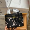 Túi Cốp Louis Vuitton Vanity PM Black Cream Size 16 M45780 10 tui cop louis vuitton vanity pm black cream kem day deo khan lua