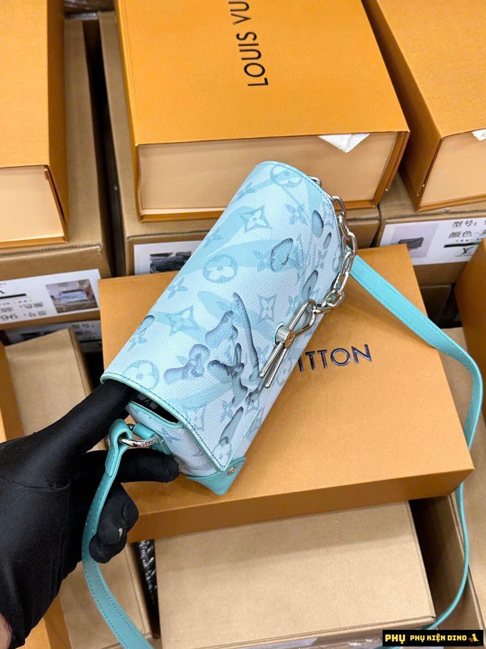 Túi Louis Vuitton LV Steamer Wearable Wallet Aquagarden Size 18 M22637 14 Túi Đeo Chéo Nam LV Steamer Aquagarden Size 18x13cm