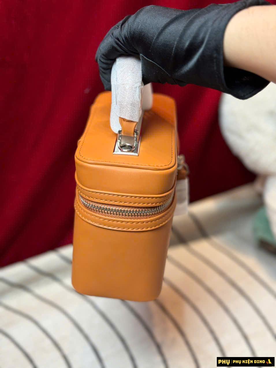 Túi Đeo Chéo Nữ Pedro Ari Boxy Shoulder Bag Camel Màu Nâu 6 Túi Đeo Chéo Pedro Ari Boxy Shoulder Bag Màu Nâu Camel