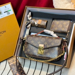 Túi Louis Vuitton Pochette Métis East West M46279