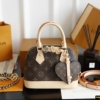 Túi Xách Nữ Louis Vuitton LV Hến Alma BB Charm Heart Fullbox Size 20 23 Túi LV Hến Alma BB Size 20 Màu Trắng Họa Tiết Kèm Charm Tim