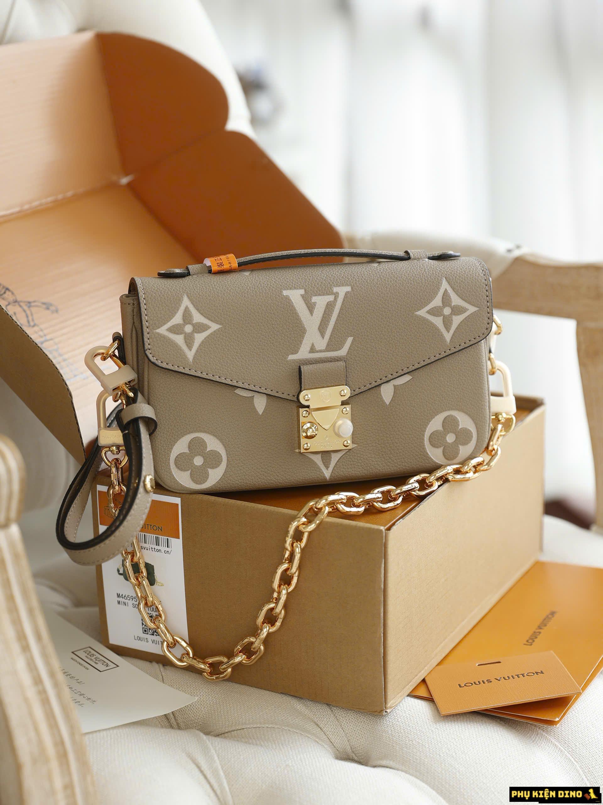 Túi Louis Vuitton LV Pochette Metis East West Cream Black Fullbox 2 Túi LV Pochette Metis East West Cream Fullbox Nam Châm