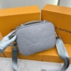 Túi Louis Vuitton LV S Lock Shoulder Bag Gray Size 26 Fullbox 9 Túi LV S Lock Messenger Xám Khóa Bạc Size 26cm Sang Trọng