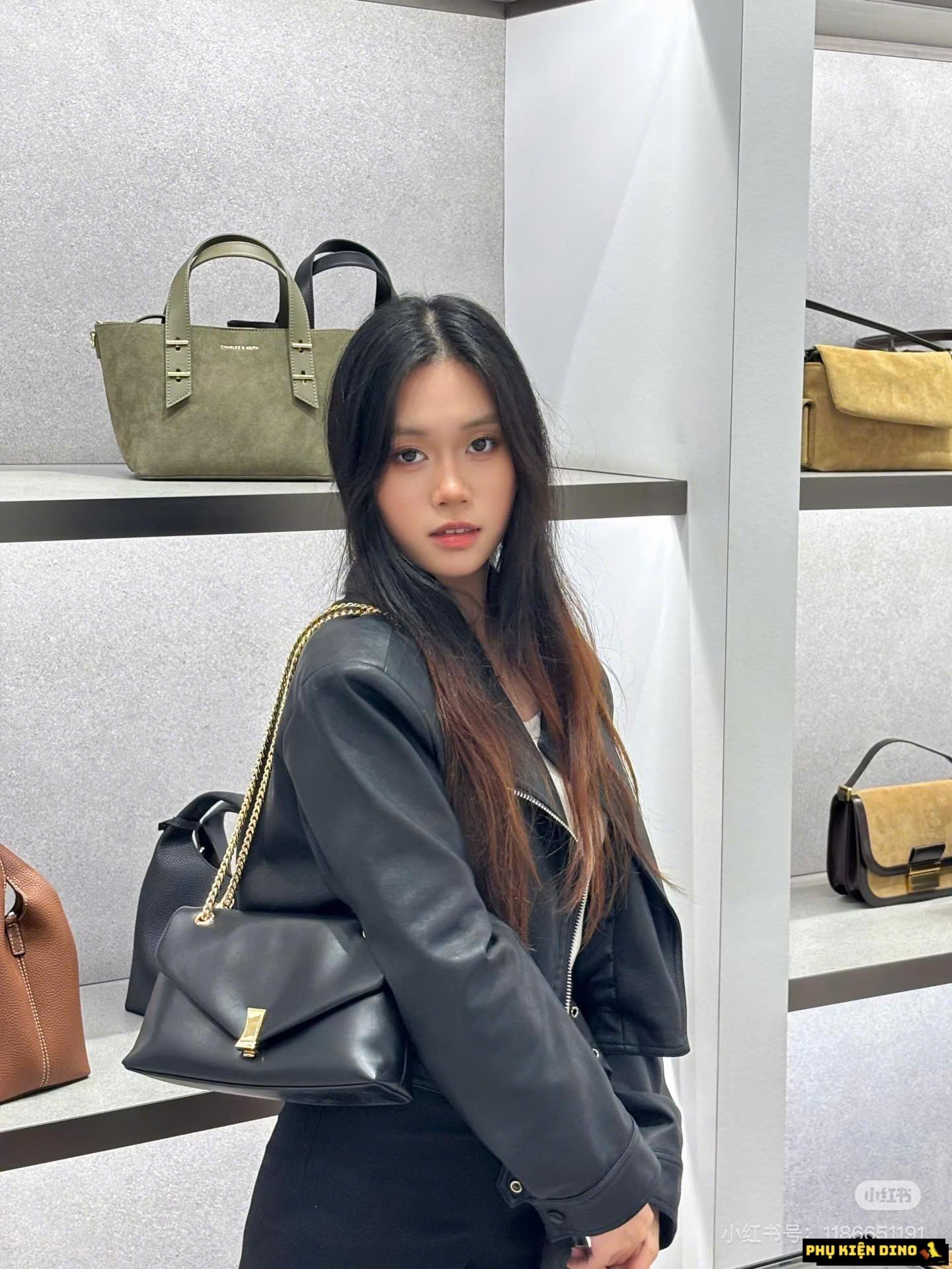 Túi Charles & Keith CNK Yuis Lilibet Chain Strap Bag Black 6 Túi Đeo Vai Charles & Keith Yuis Lilibet Màu Đen Fullbox