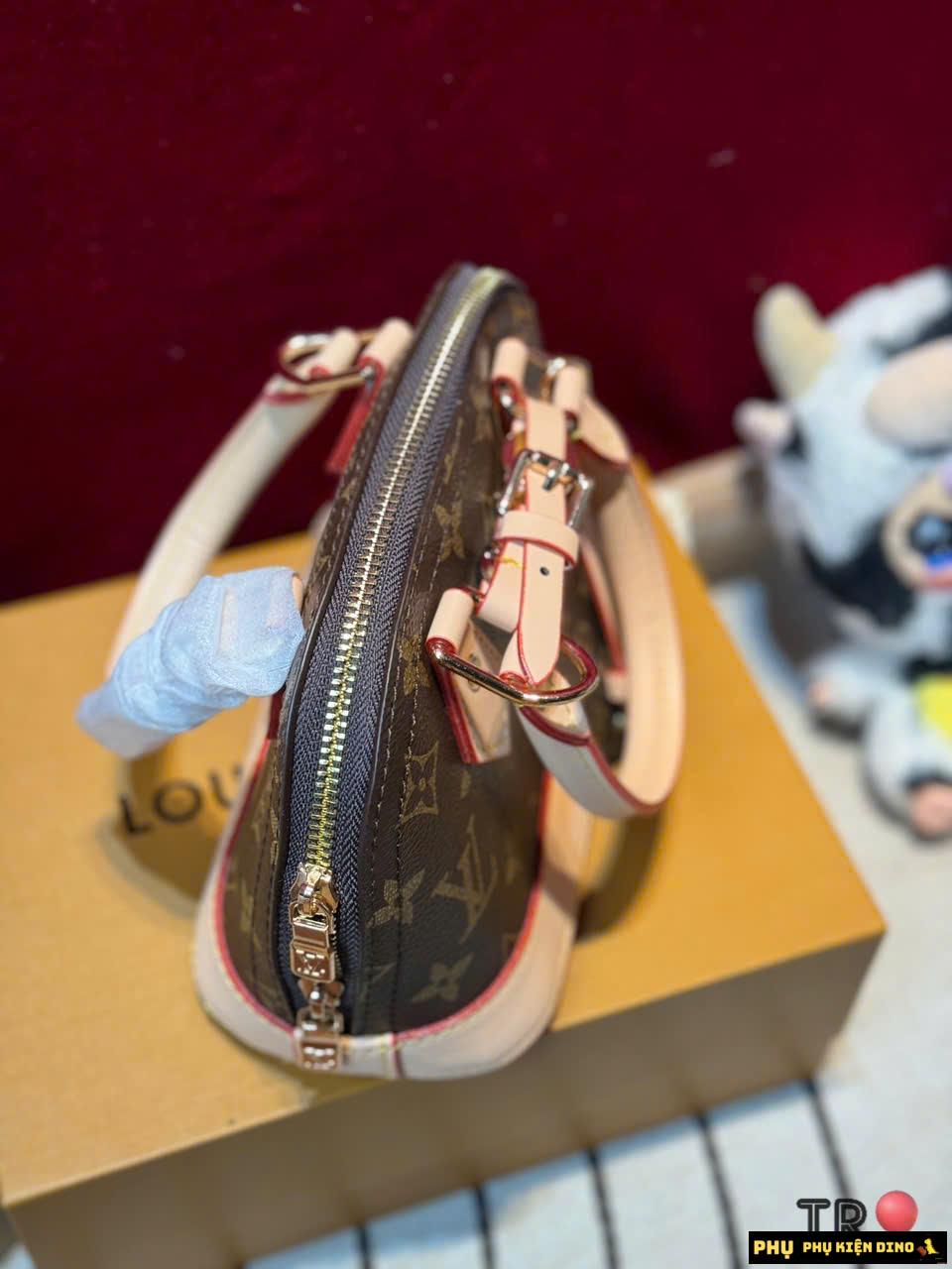 Túi Xách Nữ Louis Vuitton LV Hến Alma BB Charm Heart Fullbox Size 20 4 Túi Xách LV Hến Size 20 Màu Nâu Truyền Thống Full Phụ Kiện