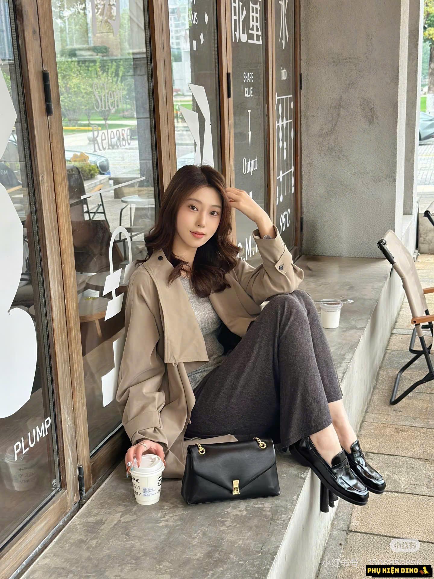 Túi Charles & Keith CNK Yuis Lilibet Chain Strap Bag Black 5 Túi Xách Charles & Keith Yuis Lilibet Màu Đen Sang Trọng