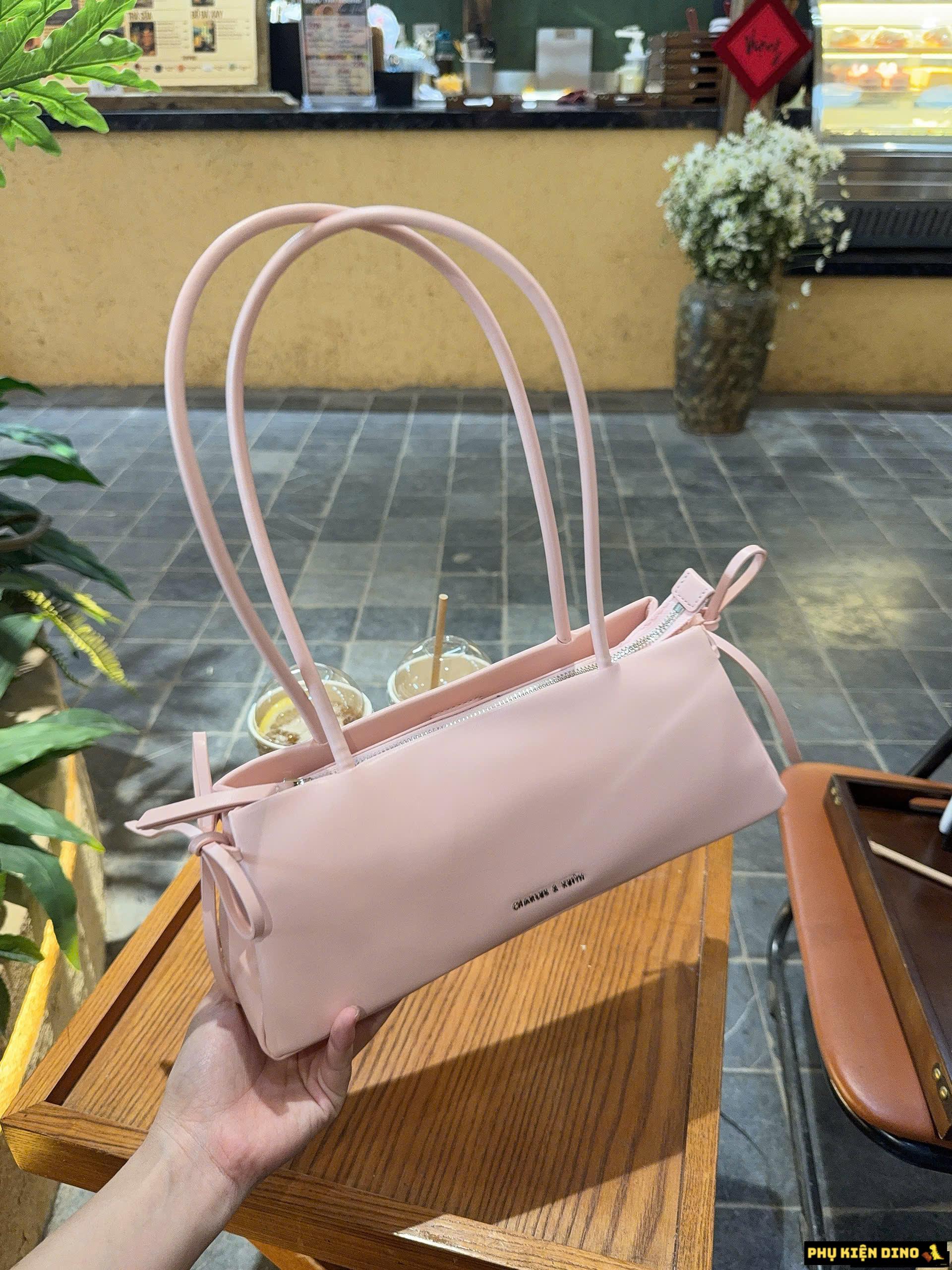 Túi Charles & Keith CNK Hazel Bow Elongated Shoulder Bag 13 Túi Xách Nữ CNK Hazel Bow Elongated Trapeze Shoulder Bag Soft Pink