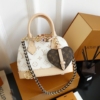 Túi Xách Nữ Louis Vuitton LV Hến Alma BB Charm Heart Fullbox Size 20 29 Túi Xách Nữ LV Hến Trắng Phối Viền Nude Size 20 Fullbox