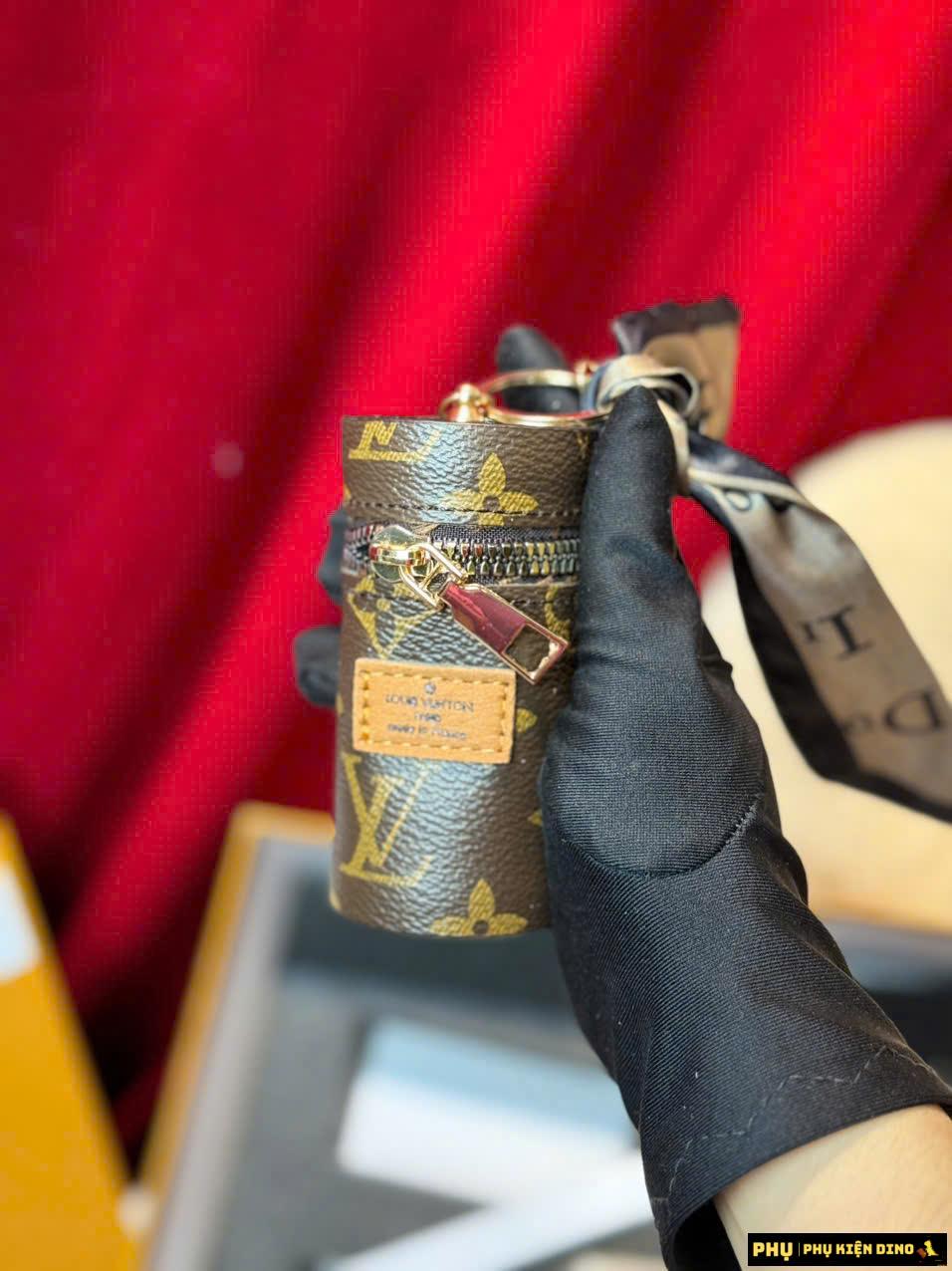 Túi Louis Vuitton Pochette Métis East West M46279 9 Ví Dáng Tròn Louis Vuitton Pochette Metis East West Brown