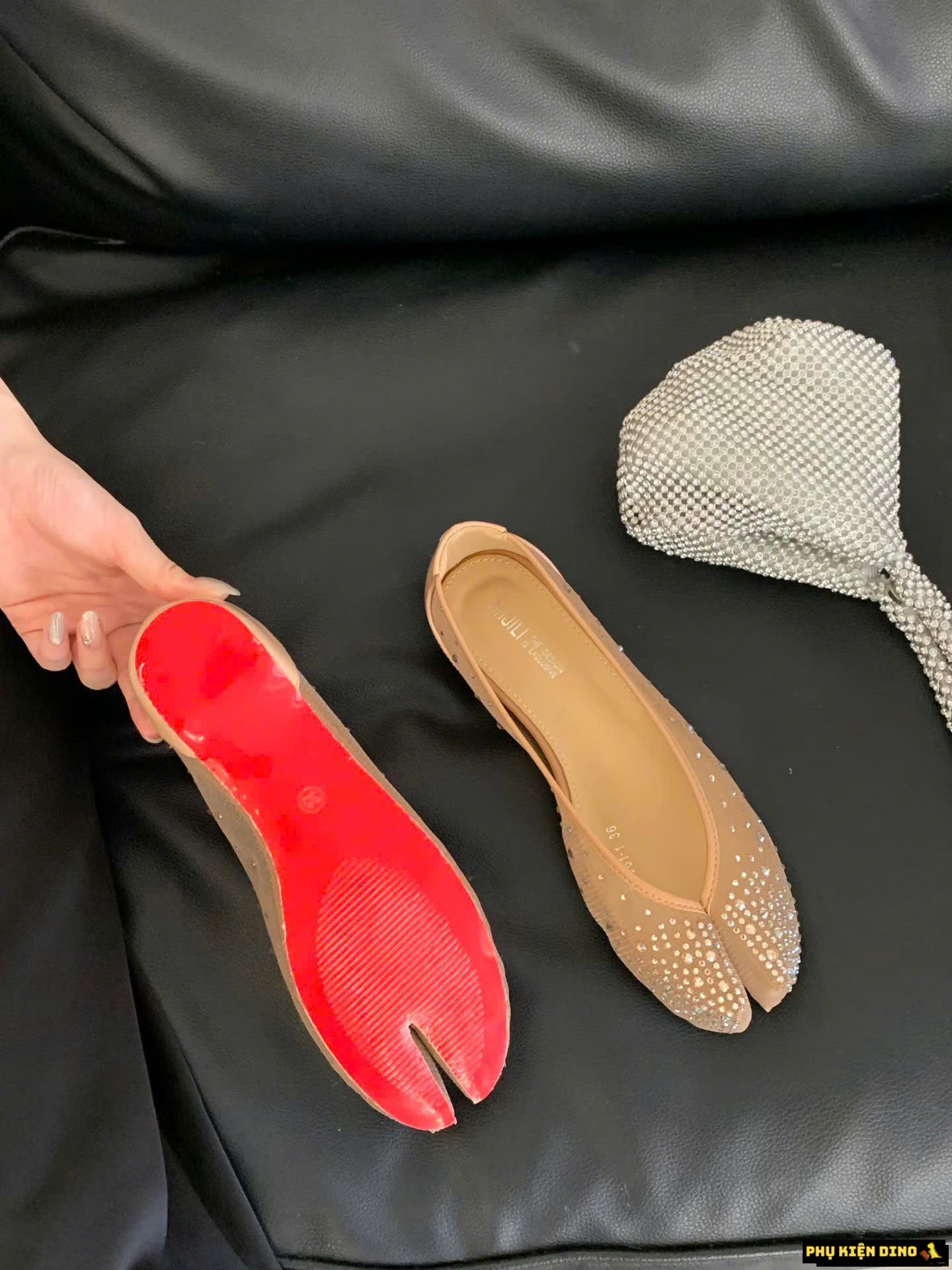 Giày Búp Bê Tabi Đính Đá MIJILI Màu Đen Da Cao Cấp 7 Giày MIJILI Tabi Flats Beige Rhinestone New Arrival