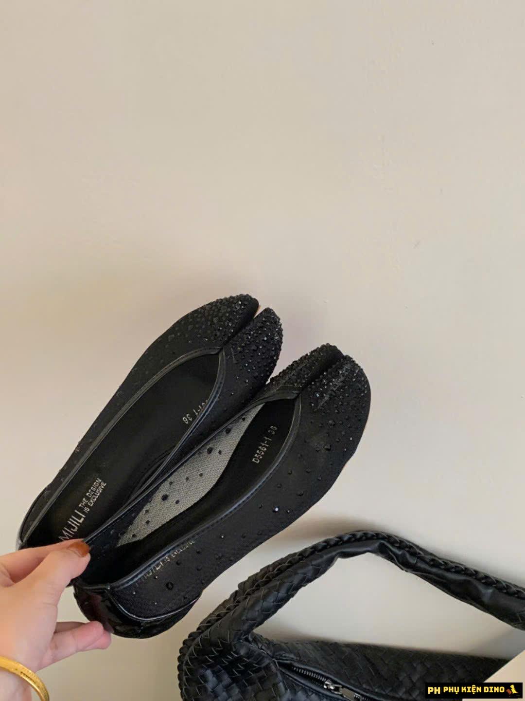 Giày Búp Bê Tabi Đính Đá MIJILI Màu Đen Da Cao Cấp 6 Giày Nữ MIJILI Black Tabi Flats Kiểu Dáng Hàn Quốc