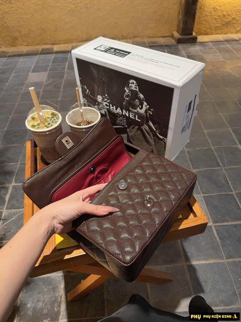 Túi Chanel Caviar Quilted Medium Double Flap Brown Silver Hardware Túi Chanel Caviar Quilted Medium Double Flap Brown Silver Hardware