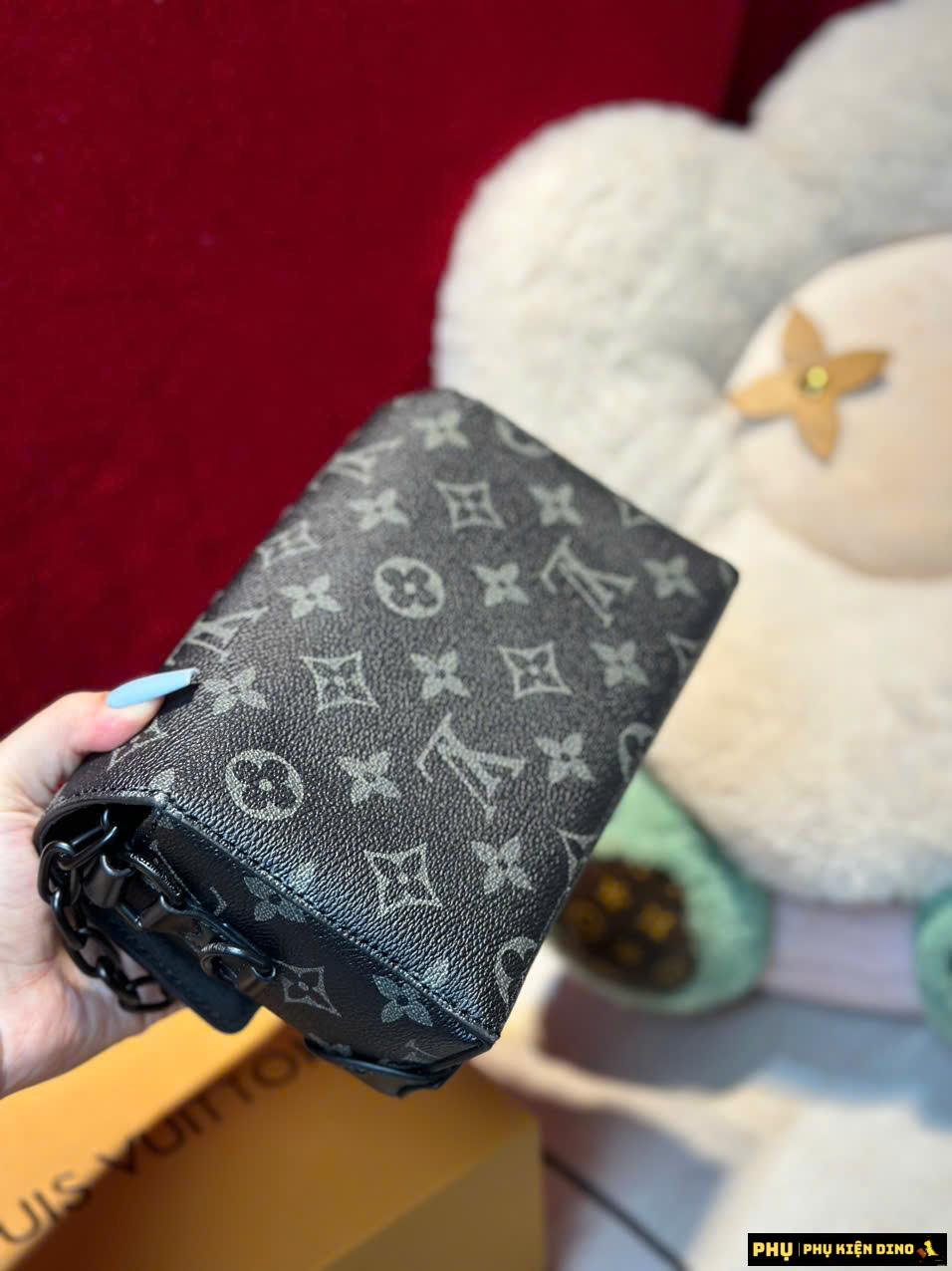Túi Nam Louis Vuitton LV Steamer Wearable Monogram Eclipse M81783 6 Túi Đeo Chéo Nam Louis Vuitton Steamer Wearable Đen