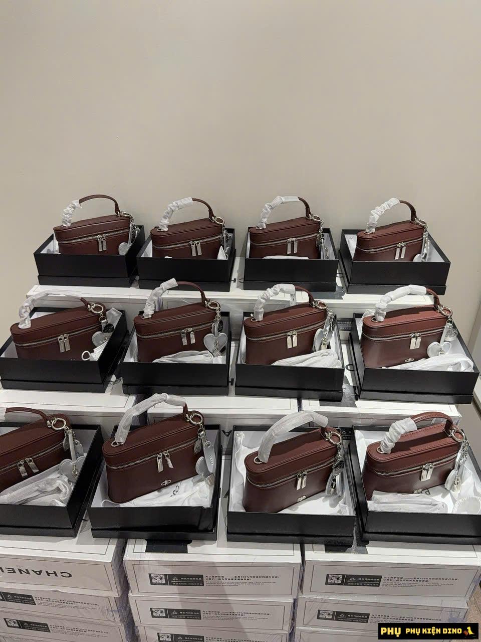 Túi Đeo Chéo Nữ Pedro Ari Leather Shoulder Bag Đỏ Mận Fullbox 11 Túi Đeo Vai Pedro Ari Màu Đỏ Mận Kèm Charm Tim Fullbox