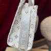 Túi Louis Vuitton LV OnTheGo PM Size 25 Fullbox M25770 18 Túi LV OnTheGo PM Size 25 M25770 Màu Trắng Pastel Fullbox Sang Trọng