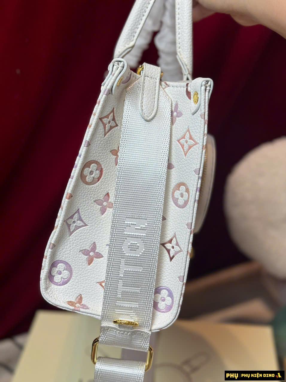 Túi Louis Vuitton LV OnTheGo PM Size 25 Fullbox M25770 8 Túi LV OnTheGo PM Size 25 M25770 Màu Trắng Pastel Fullbox Sang Trọng