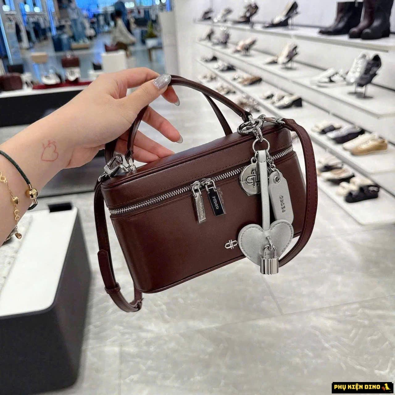 Túi Pedro Ari Leather Shoulder Bag Plum Red Elegant Fullbox Túi Pedro Ari Leather Shoulder Bag Plum Red Elegant Fullbox