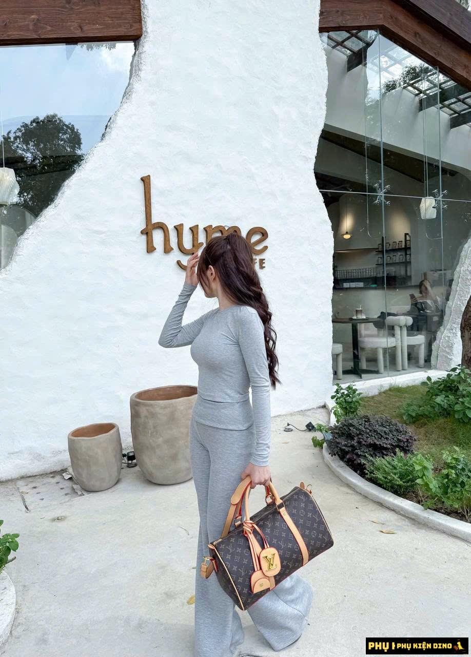 Túi Trống Du Lịch Louis Vuitton LV Brown 2 Túi Trống LV Monogram Brown Phụ Kiện Vàng Sang Trọng