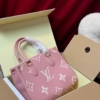 Túi Louis Vuitton LV OnTheGo PM Size 25 Màu Hồng Fullbox 19 Túi Đeo Chéo LV OnTheGo Size 25 Màu Hồng Bản Đẹp Fullbox