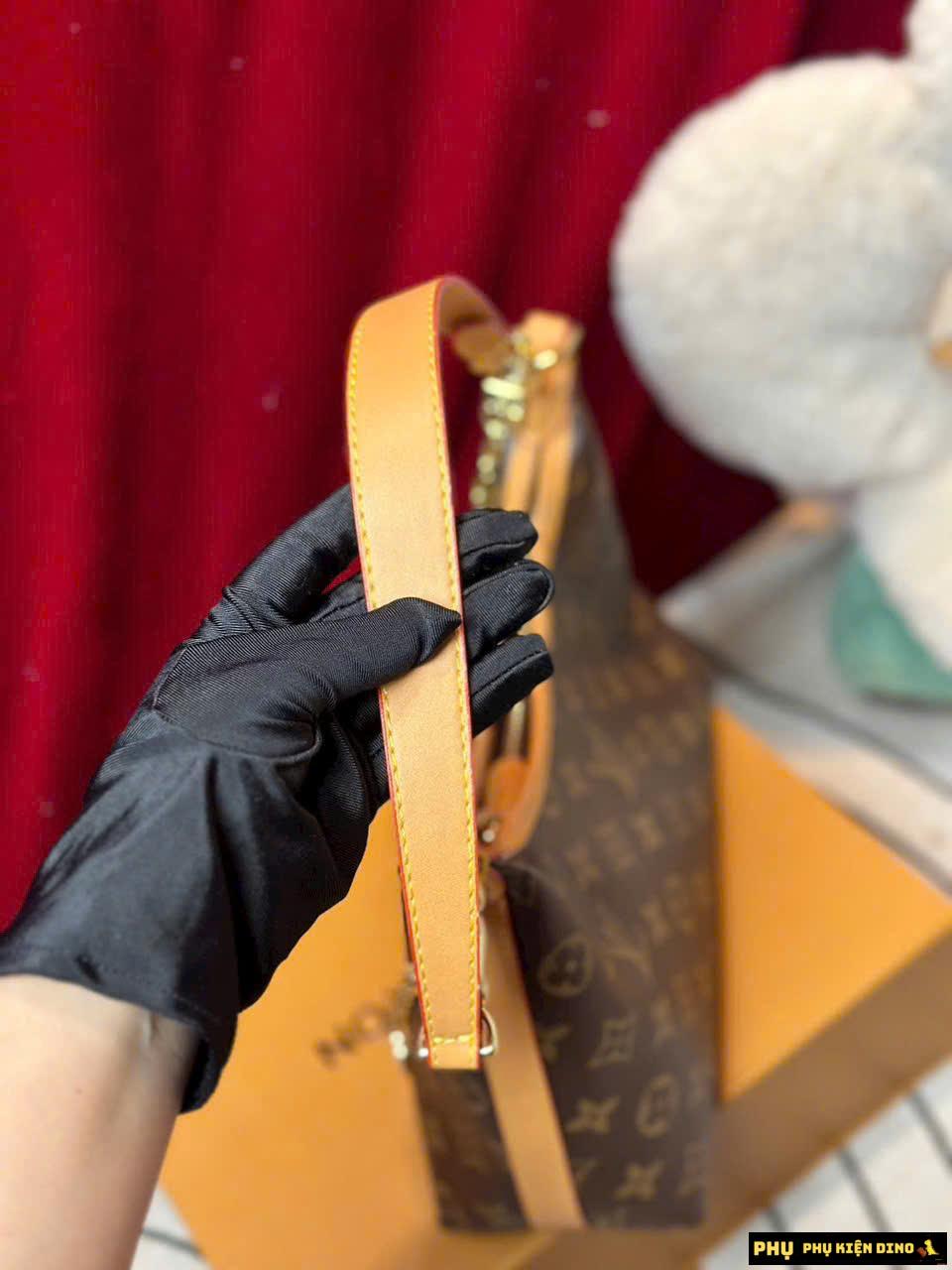 Túi Đeo Vai LV Speedy Bandouliere Monogram Kèm Charm Fullbox Túi Đeo Vai LV Speedy Bandouliere Monogram Kèm Charm Fullbox