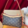 Túi Louis Vuitton LV Pouch Kẹp Nách Monogram Kèm Móc Cún Fullbox 18 Túi Louis Vuitton Baguette Monogram Kèm Móc Cún 2 Dây Đeo Fullbox