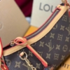 Túi Louis Vuitton LV Pouch Kẹp Nách Monogram Kèm Móc Cún Fullbox 21 Túi LV Pouch Kẹp Nách Monogram Canvas Kèm Móc Cún Cao Cấp