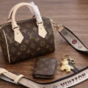 Túi Louis Vuitton LV Trống Size 20 Quai Đeo Bản To Kèm Ví Móc Khóa Fullbox 17 Túi LV Speedy 20 Monogram Luxury Set 3 Món Fullbox