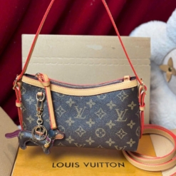 Túi Xách LV Baguette Monogram Kèm Móc Cún Bản Mới Fullbox