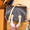 Túi Louis Vuitton LV Speedy Bandouliere Size 25 Fullbox Kèm Khăn 21 Túi Xách Nữ LV Speedy 25 Monogram Fullbox Kèm Khăn Xinh