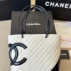 Túi Chanel Quilted Lambskin Large Ligne Cambon Tote 22 Túi Chanel Cambon Ligne Tote White Black Màu Trắng Logo Đen