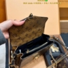 Túi Louis Vuitton LV Pochette Metis Monogram Reverse Canvas Size 21 18 Túi Đeo Chéo LV Pochette Metis Reverse Monogram Kèm Charm Ngựa