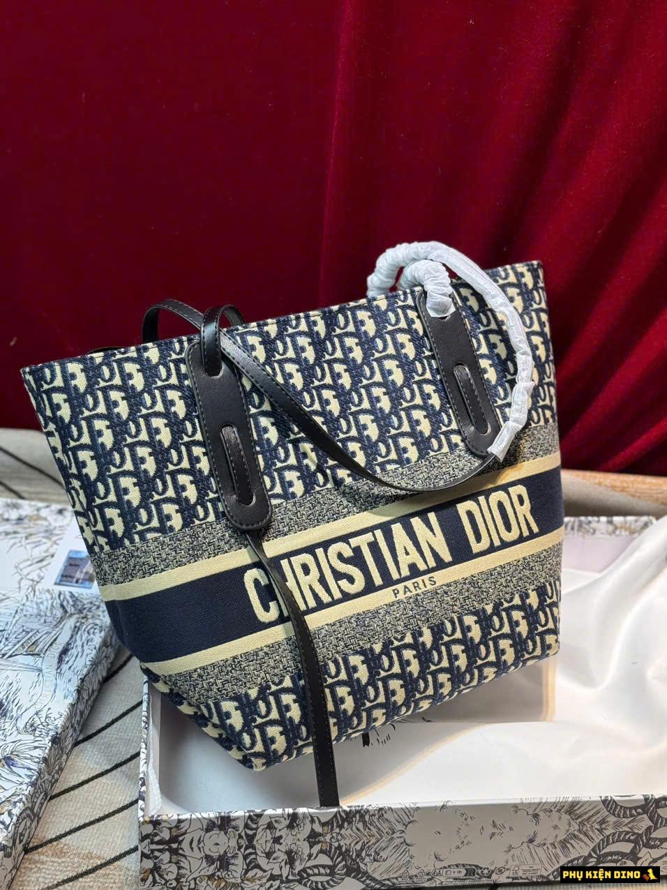 Túi Dior Toujours Kèm Dây Đeo Bản To Phụ Kiện Dino Túi Dior Toujours Kèm Dây Đeo Bản To Phụ Kiện Dino