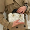 Túi Dior Lady D-Joy Bag Two-Tone White Black Size 22cm 16 Túi Nữ Lady D-Joy Cannage Lambskin Bản Đẹp