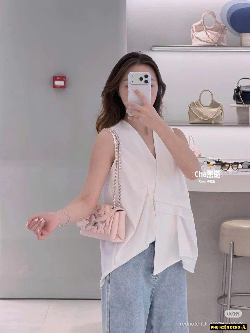 Bộ Quà Tặng Đẳng Cấp Túi Xách Nữ Flower Chain Kèm Trang Sức Hộp Quà Sang Trọng Bộ Quà Tặng Đẳng Cấp Túi Xách Nữ Flower Chain Kèm Trang Sức Hộp Quà Sang Trọng